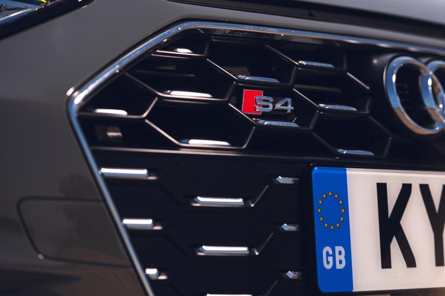 Детали экстерьера Audi S4 Avant TDI (B9) 2019 года  (UK) (фото 17 из 40)